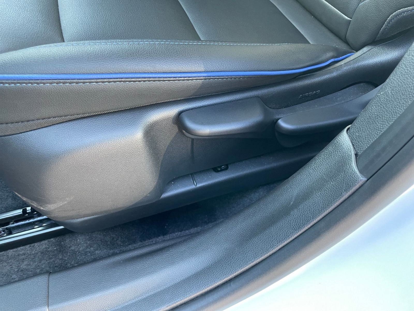 Used 2025 Buick Envista Sport Touring image 23