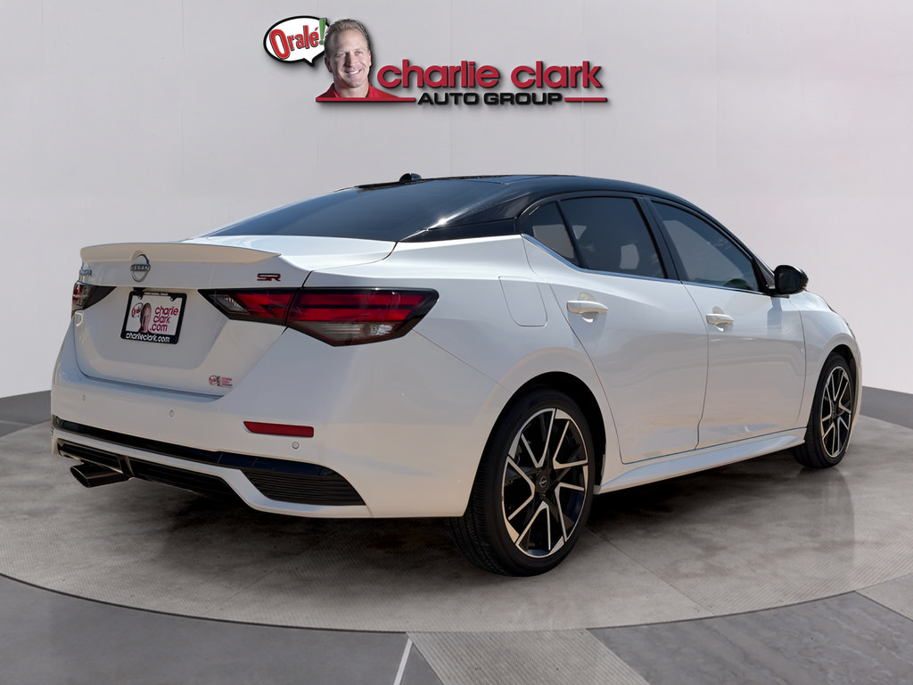 Used 2025 Nissan Sentra SR FWD image 5