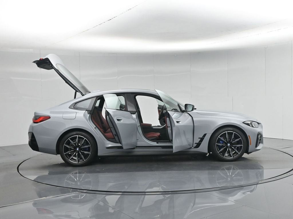 Used 2025 BMW i4 eDrive40 w/ M Sport Package image 3