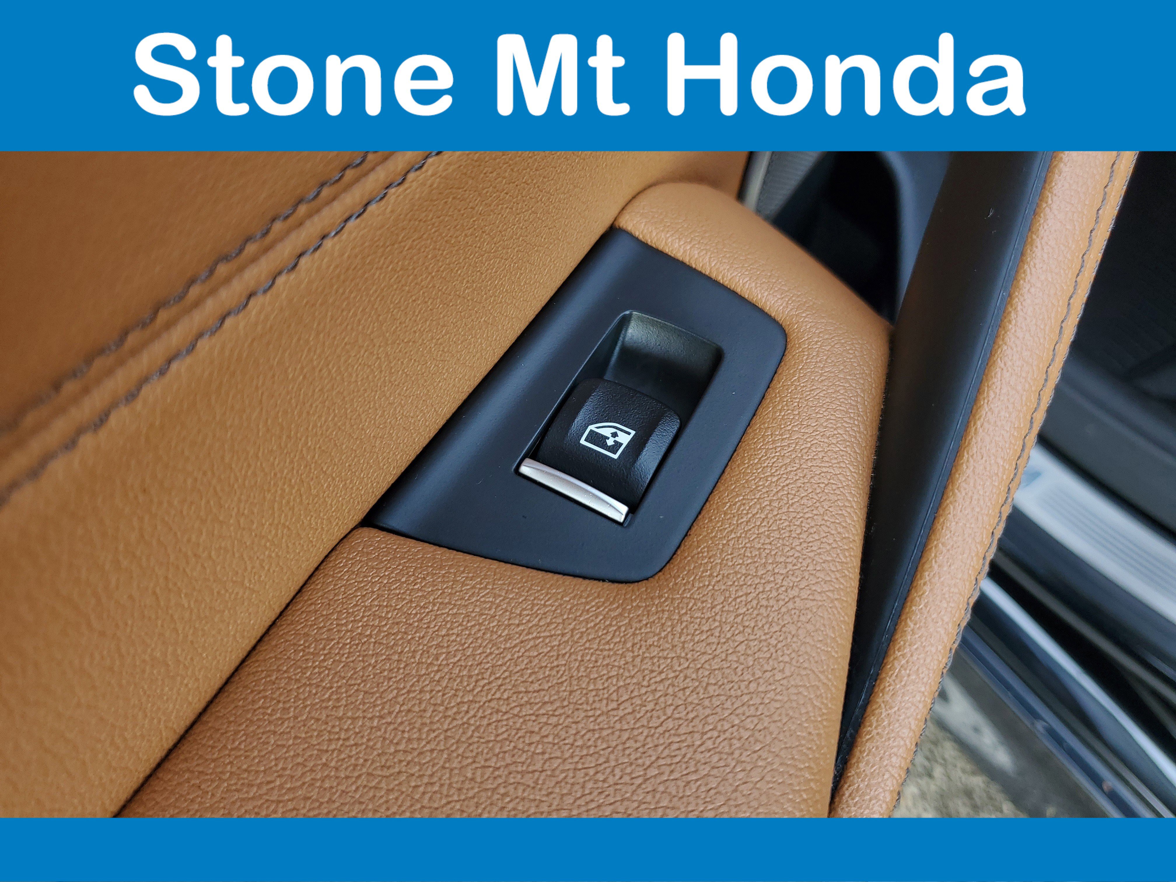 Used 2022 BMW 540i w/ M Sport Package image 11