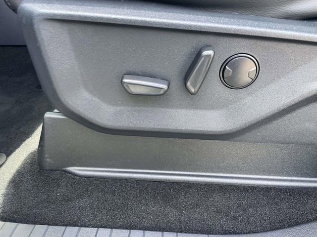 New 2026 Ford F250 Lariat w/ Black Appearance Package image 12