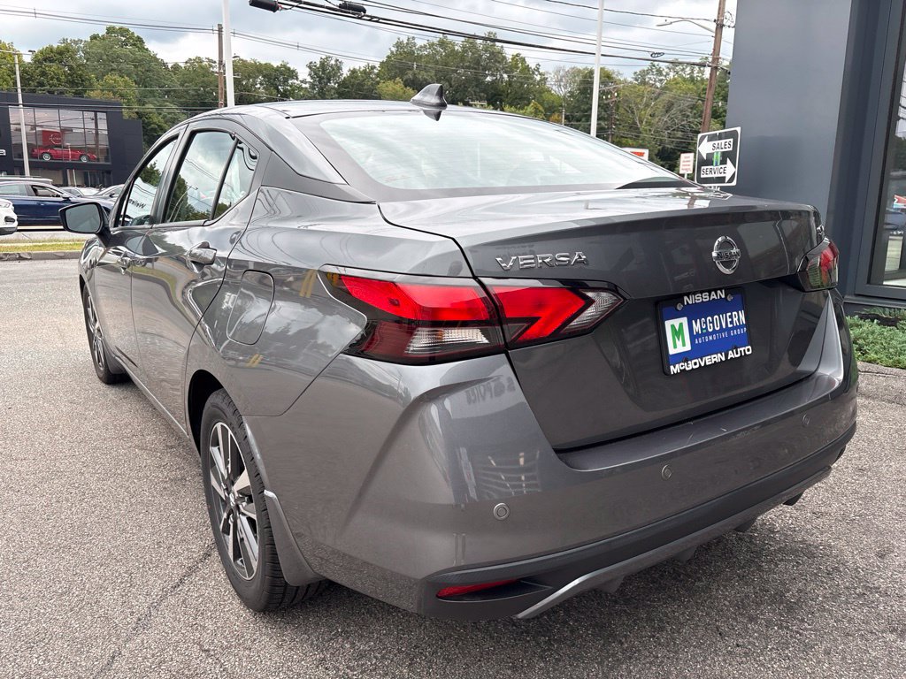 Certified 2022 Nissan Versa SV FWD image 8