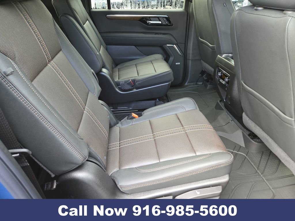 New 2026 Chevrolet Suburban High Country image 32