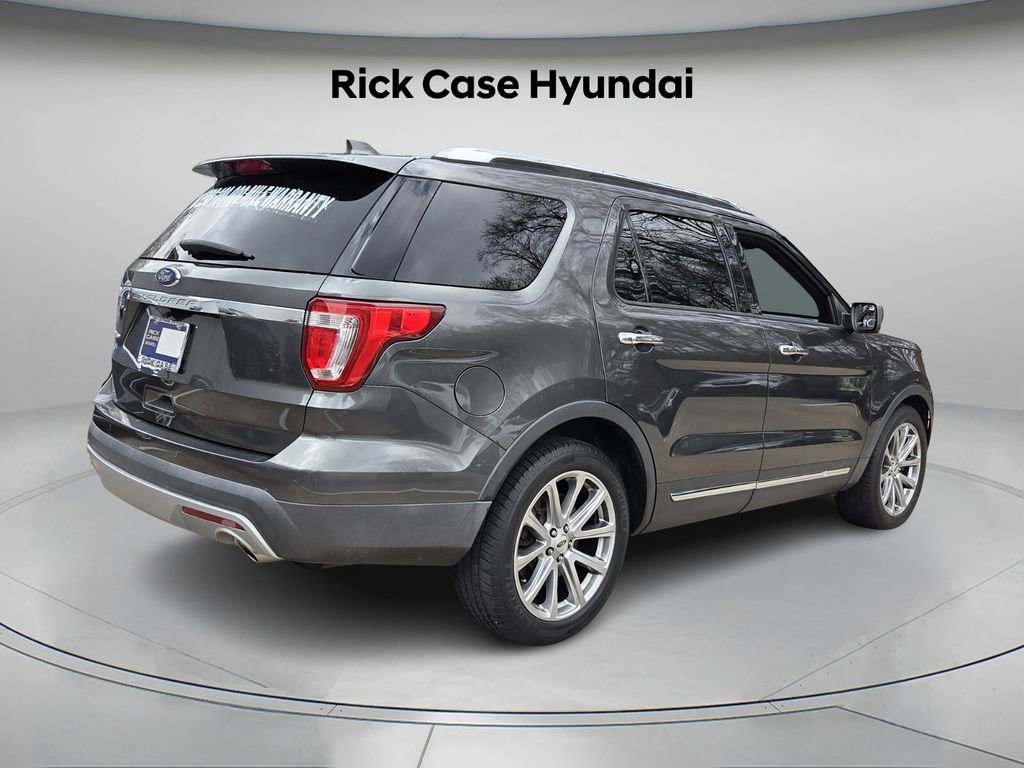 Used 2017 Ford Explorer Limited image 7