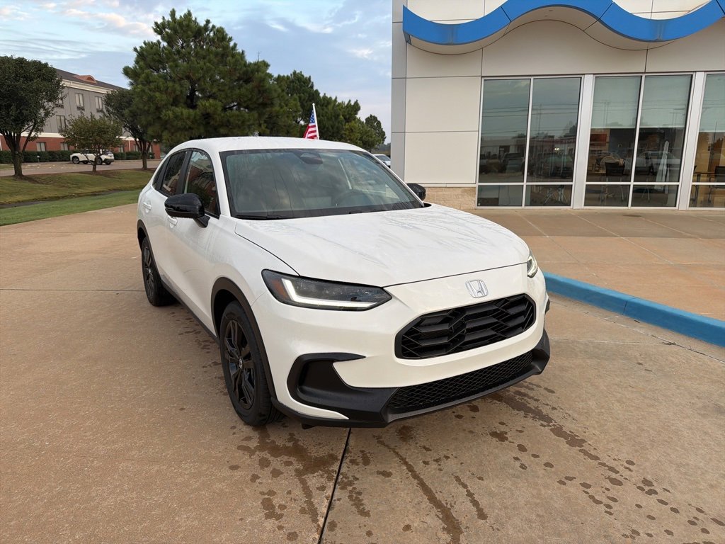 New 2026 Honda HR-V Sport image 2
