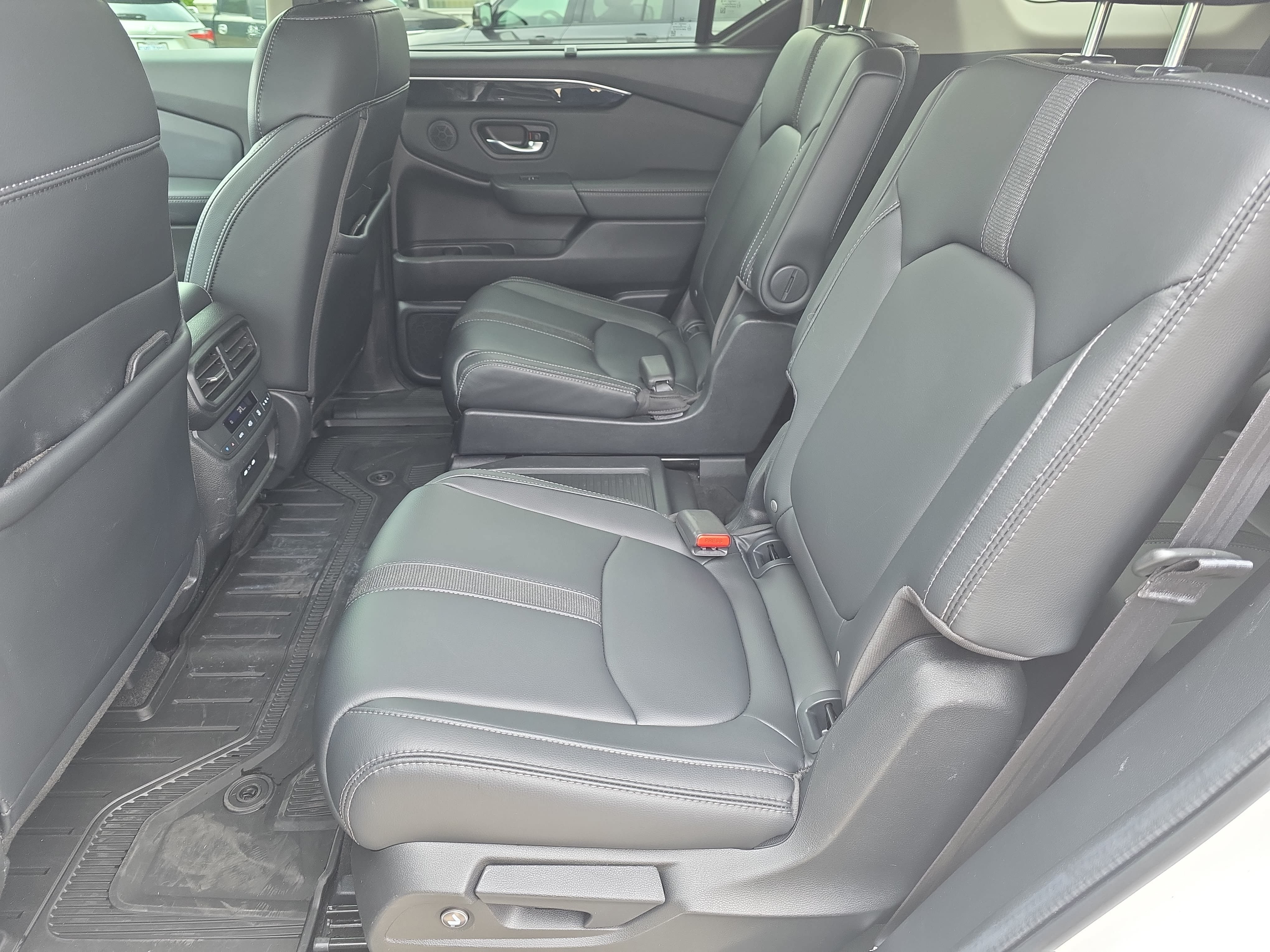 Certified 2024 Honda Pilot EX-L image 11