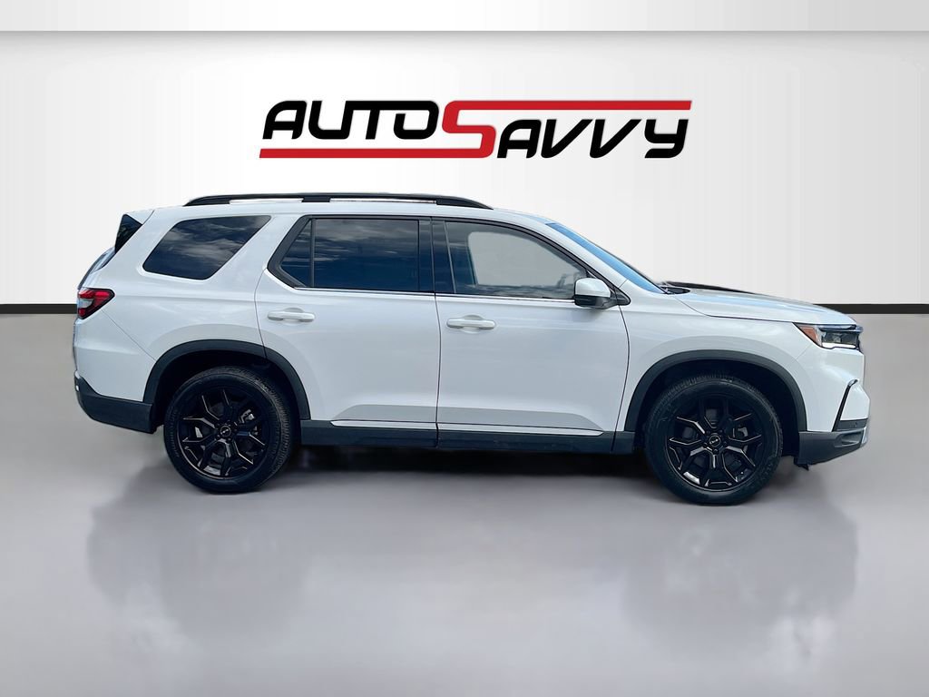 Used 2023 Honda Pilot Touring image 8