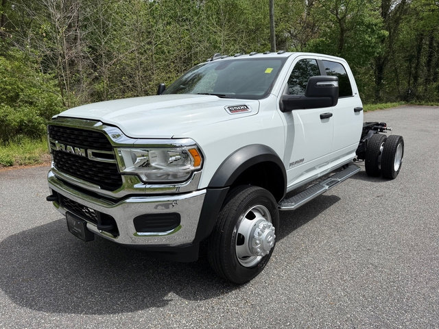 Used 2024 RAM 5500 SLT w/ Quick Order Package 27G SLT image 2