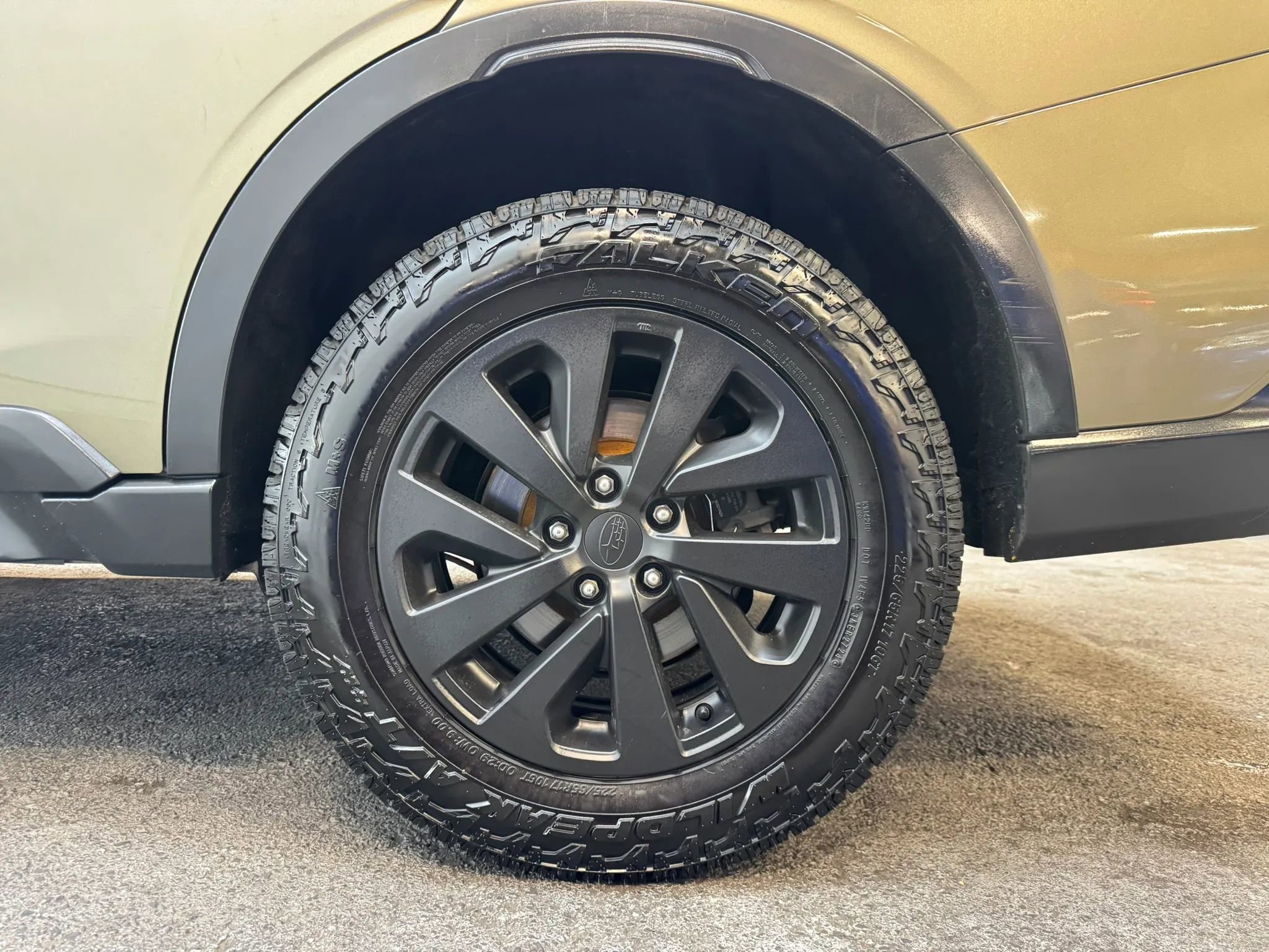 Used 2022 Subaru Outback Premium image 9