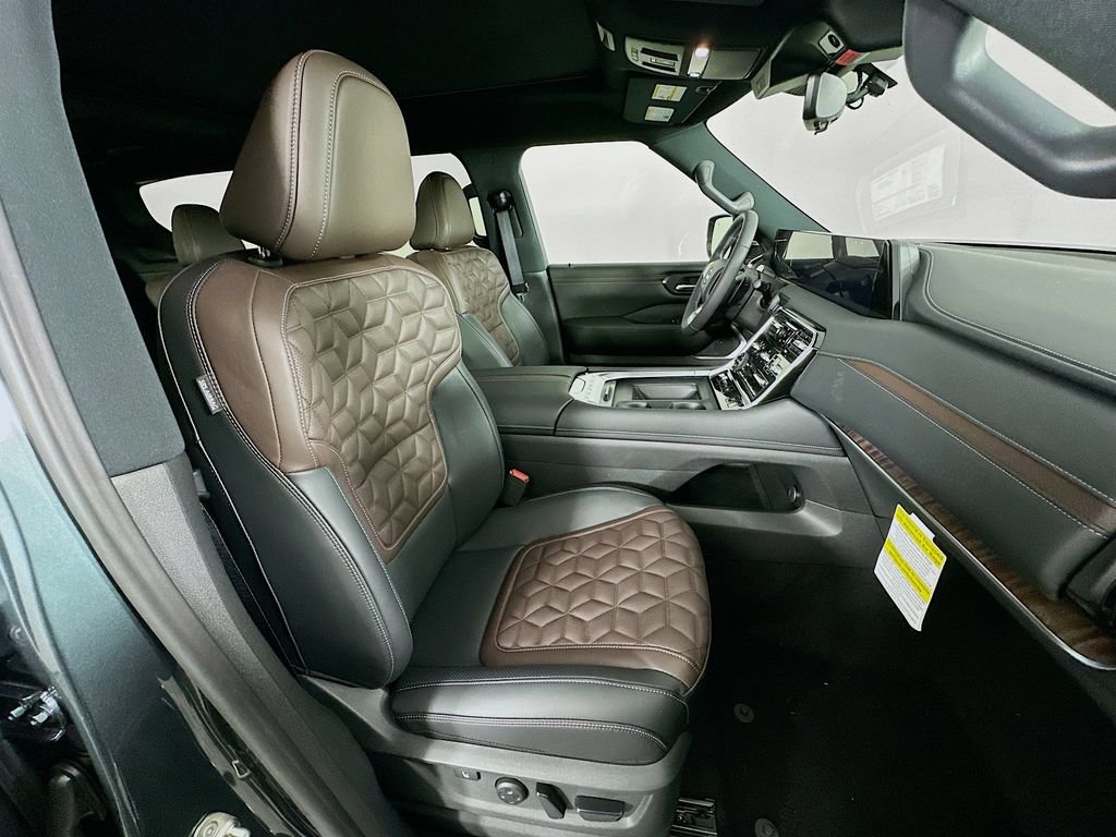 New 2026 Nissan Armada Platinum Reserve w/ Accent Package AWD/4WD image 38