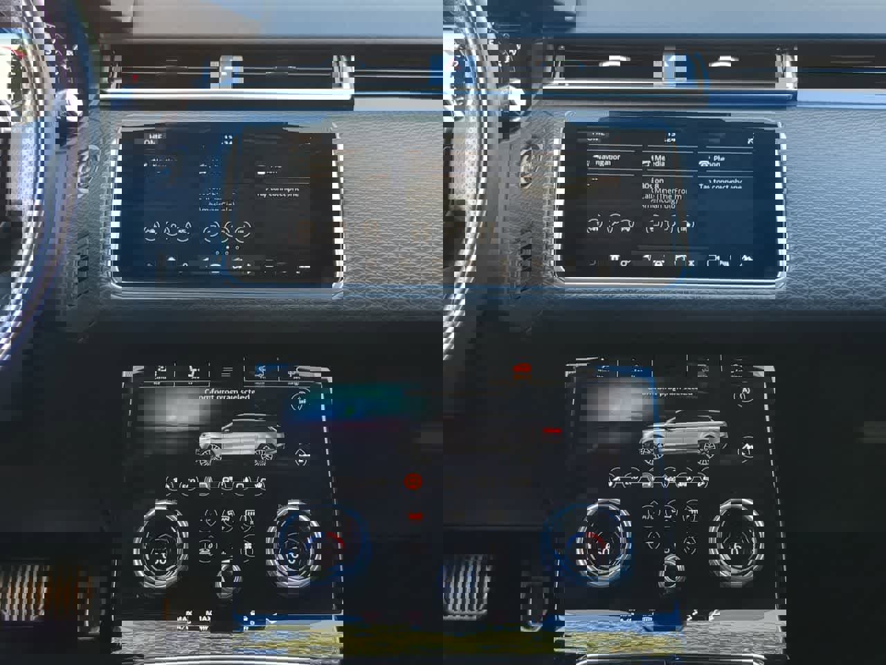 Used 2020 Land Rover Range Rover Velar R-Dynamic S image 29