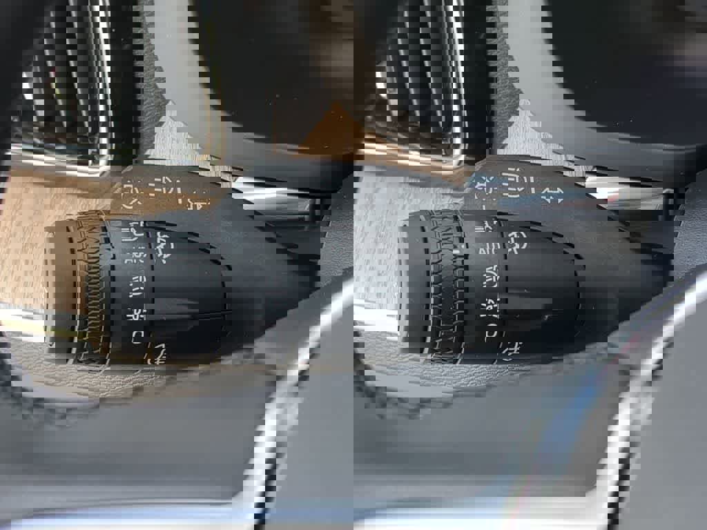 New 2026 Volvo XC60 B5 Plus w/ Protection Package Premier image 25