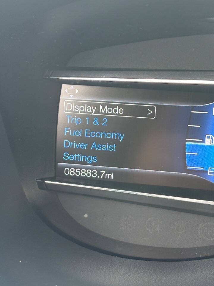Used 2017 Ford Explorer XLT w/ Equipment Group 202A FWD image 13