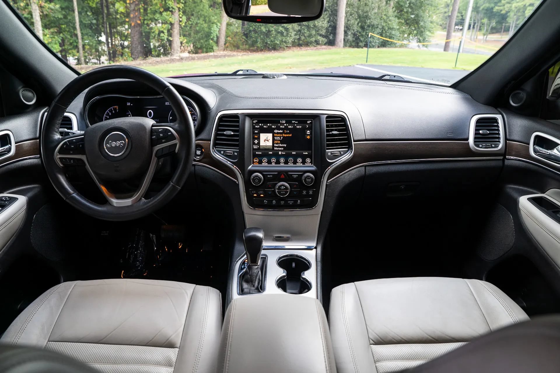 Used 2018 Jeep Grand Cherokee Limited AWD/4WD image 31