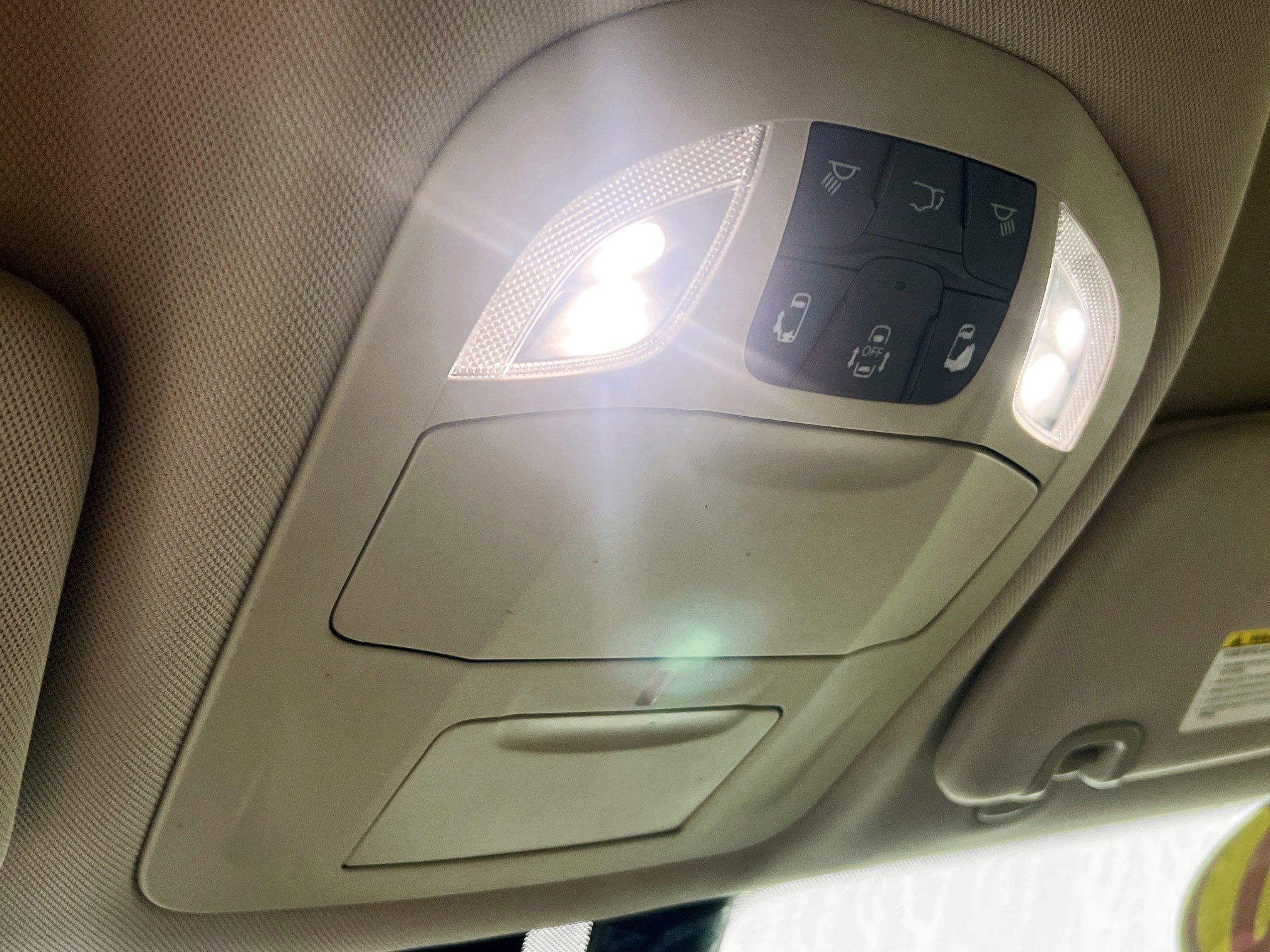 Used 2020 Chrysler Pacifica Touring-L w/ Premium Audio Group image 22