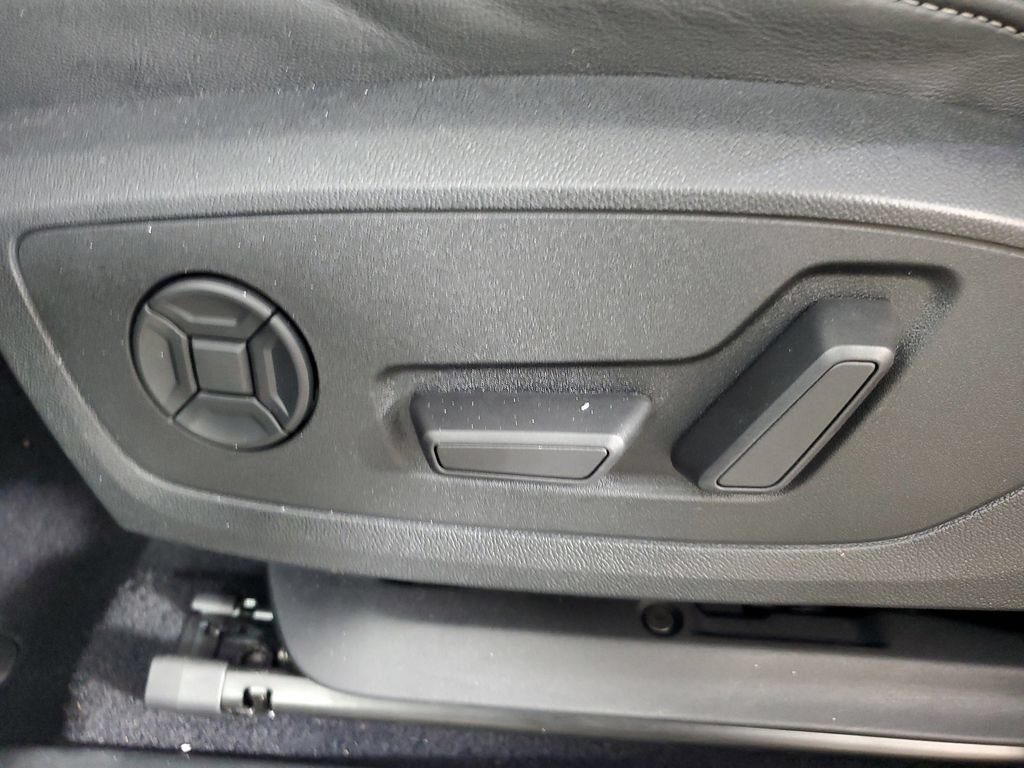 Used 2023 Audi Q4 e-tron Premium Plus w/ Premium Plus AWD/4WD image 22