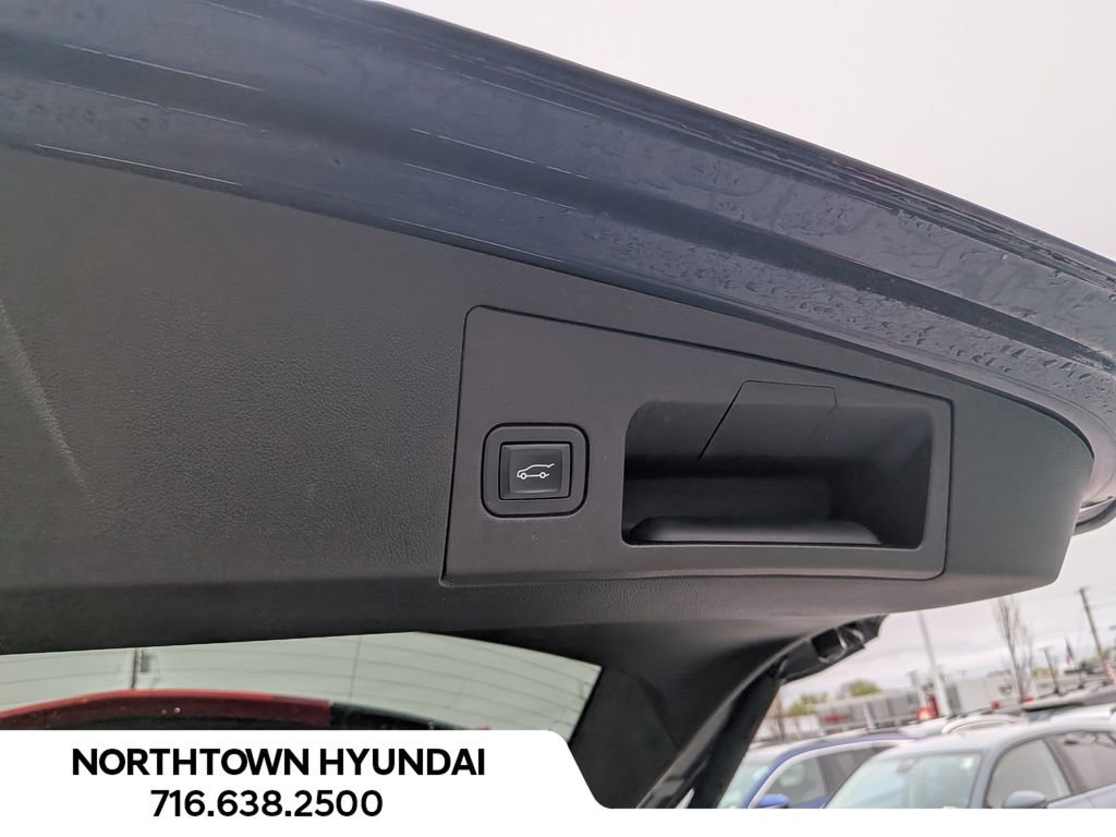 Used 2018 Cadillac XT5 Luxury w/ Driver Awareness Package AWD/4WD image 33
