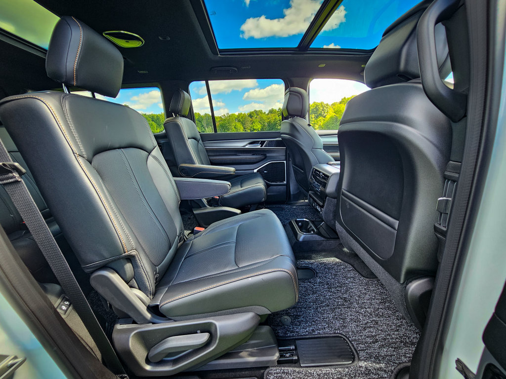 New 2026 Jeep Grand Wagoneer 4WD image 43