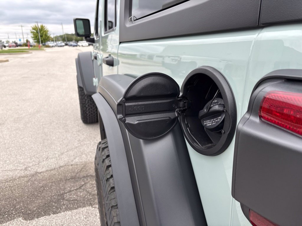 New 2027 Jeep Wrangler Unlimited Rubicon AWD/4WD image 7