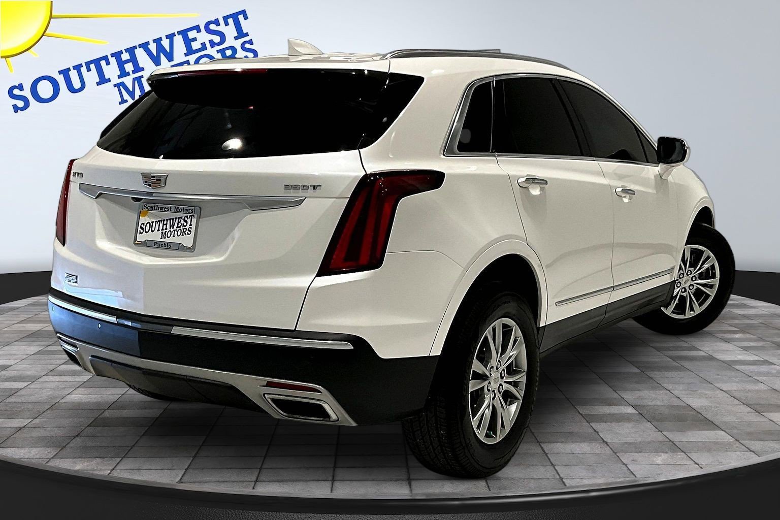 Used 2022 Cadillac XT5 Premium Luxury FWD image 6