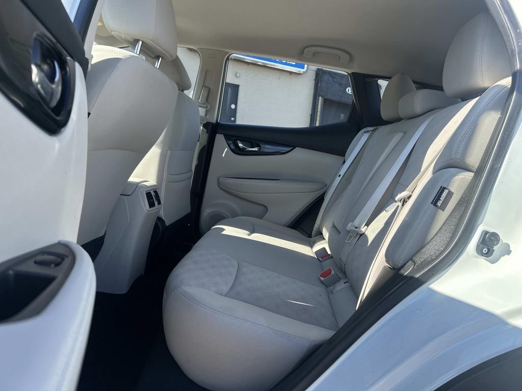 Certified 2020 Nissan Rogue Sport SV w/ All-Weather Package AWD/4WD image 15