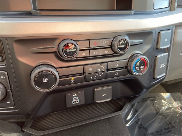 New 2026 Ford F350 4x4 Regular Cab DRW Super Duty image 16