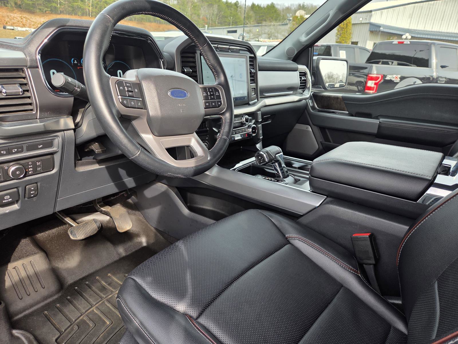 Used 2022 Ford F150 Lariat image 16