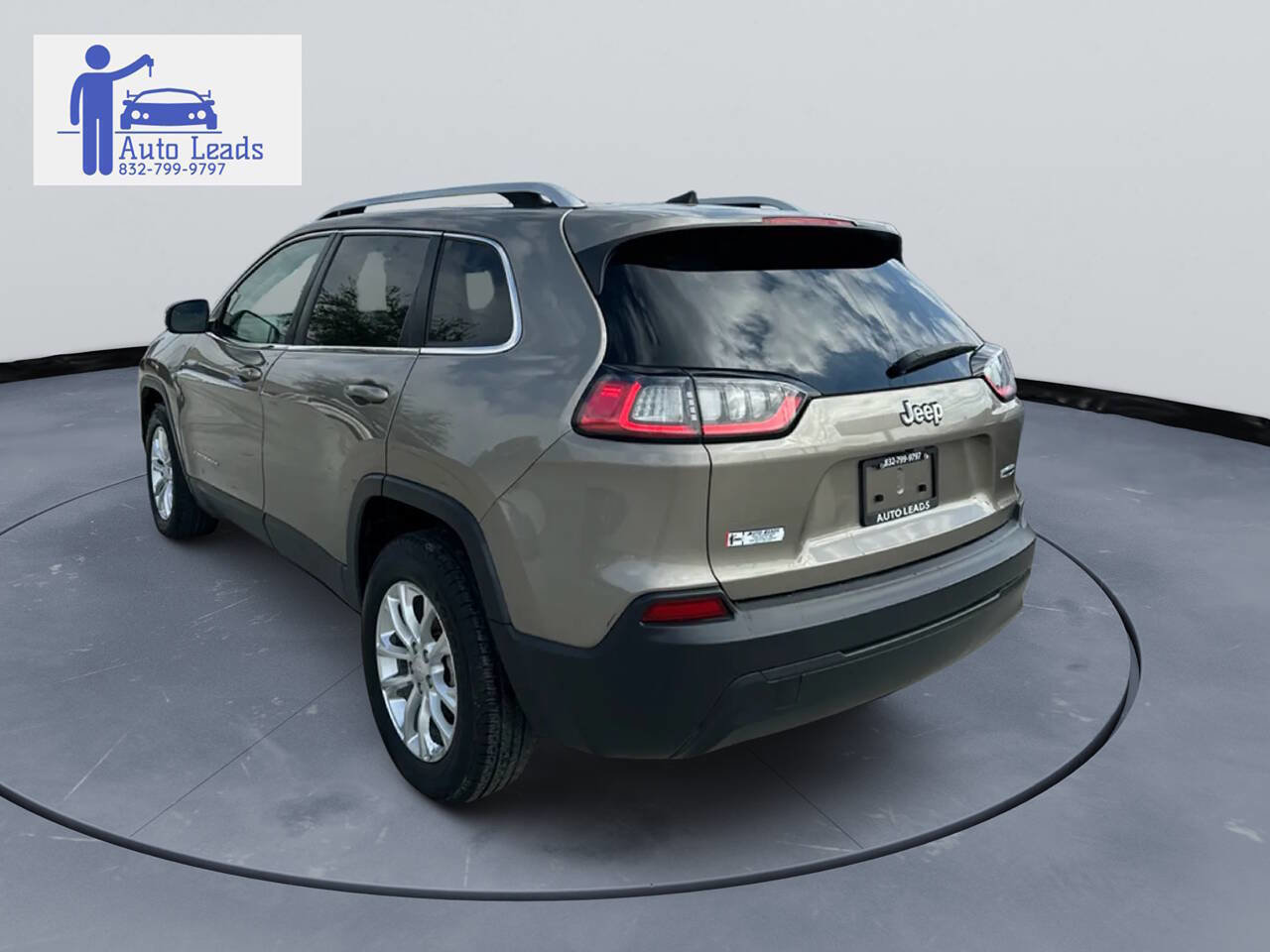 Used 2019 Jeep Cherokee Latitude w/ Popular Appearance Group image 8