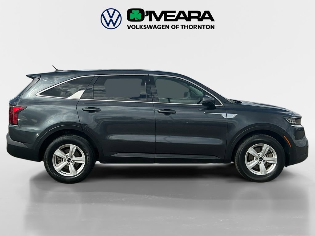 Used 2023 Kia Sorento LX image 6