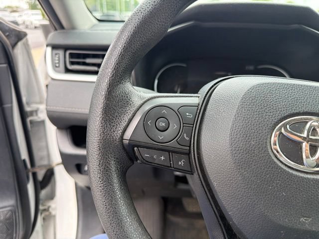 Used 2024 Toyota RAV4 LE AWD/4WD image 20