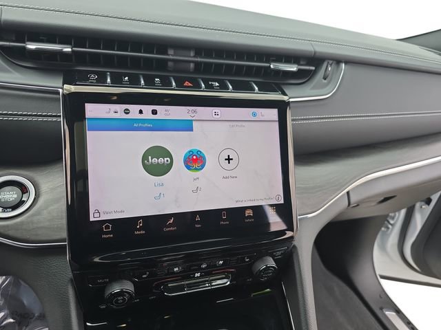 Used 2023 Jeep Grand Cherokee L Overland image 9