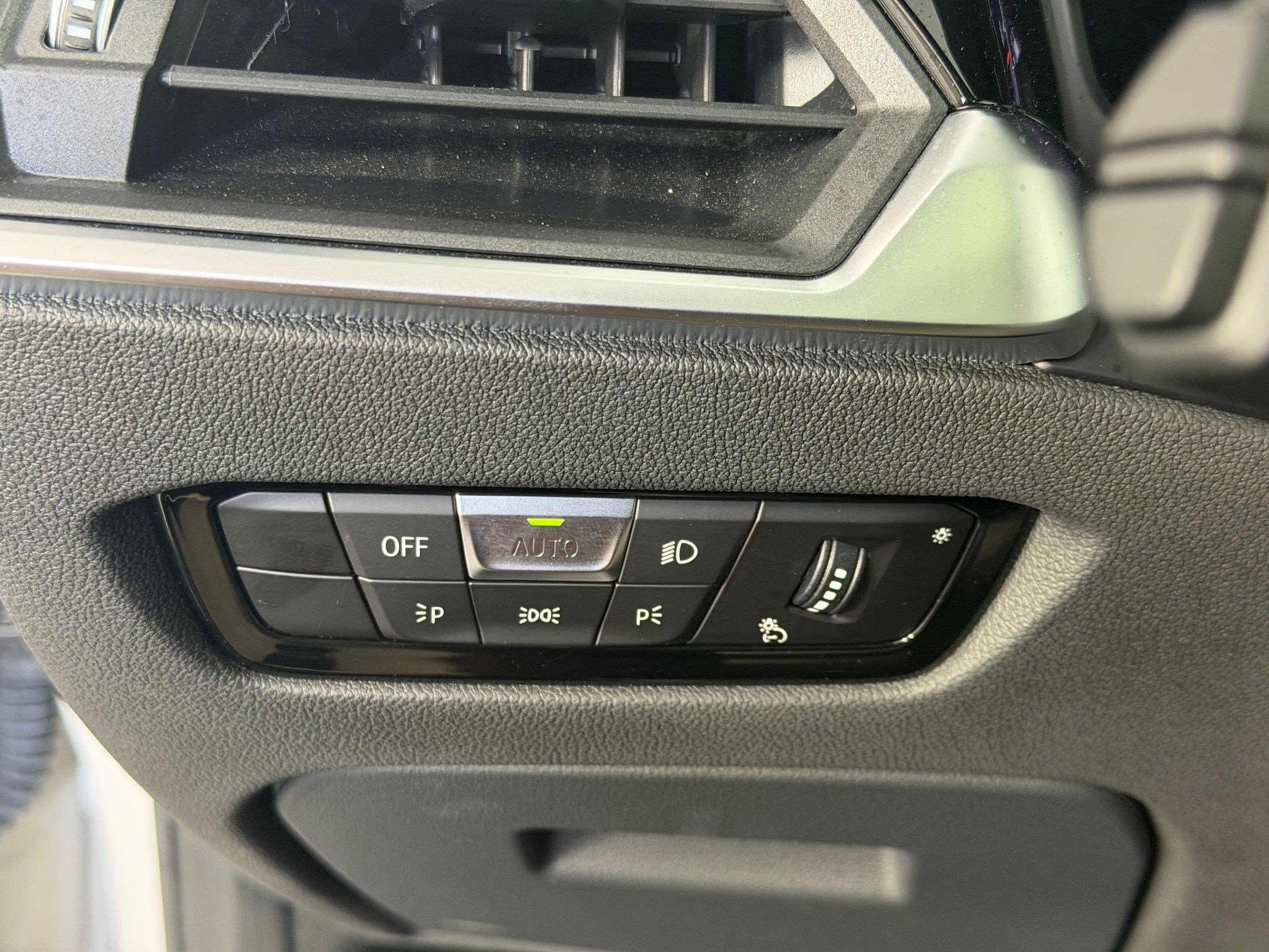 Used 2022 BMW 230i Coupe w/ Premium Package 2 RWD image 18