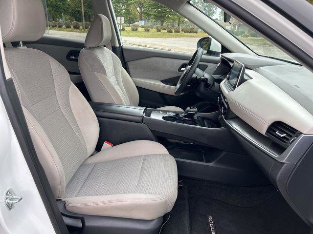 Used 2023 Nissan Rogue SV image 28