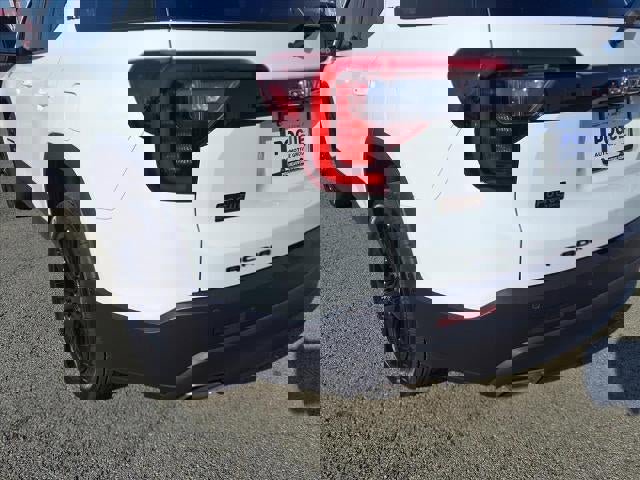 Used 2023 GMC Acadia SLE w/ Elevation Edition image 20