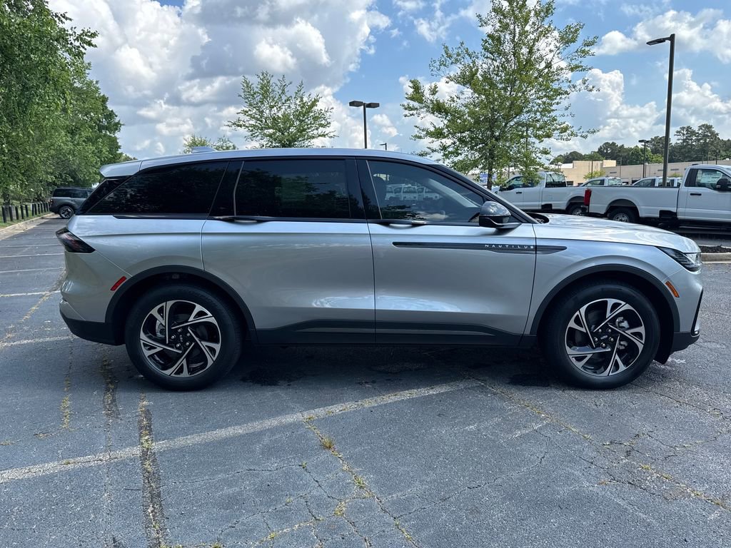 New 2026 Lincoln Nautilus Premier w/ Jet Appearance Package AWD/4WD image 5