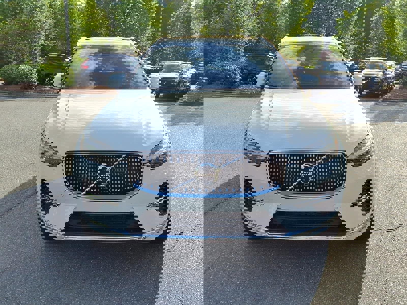 Used 2023 Volvo XC60 B5 Ultimate image 10