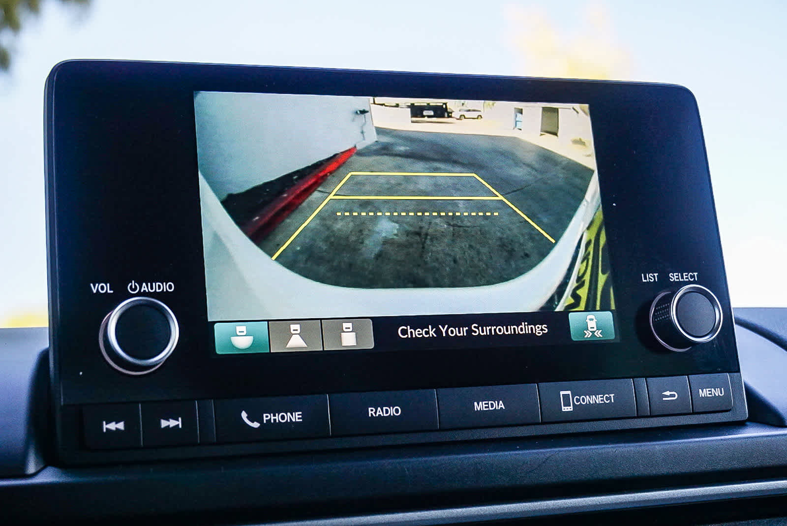 Used 2025 Honda Pilot Sport image 25