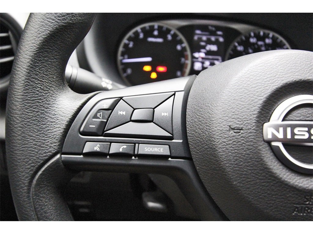 Used 2025 Nissan Kicks Play S image 25