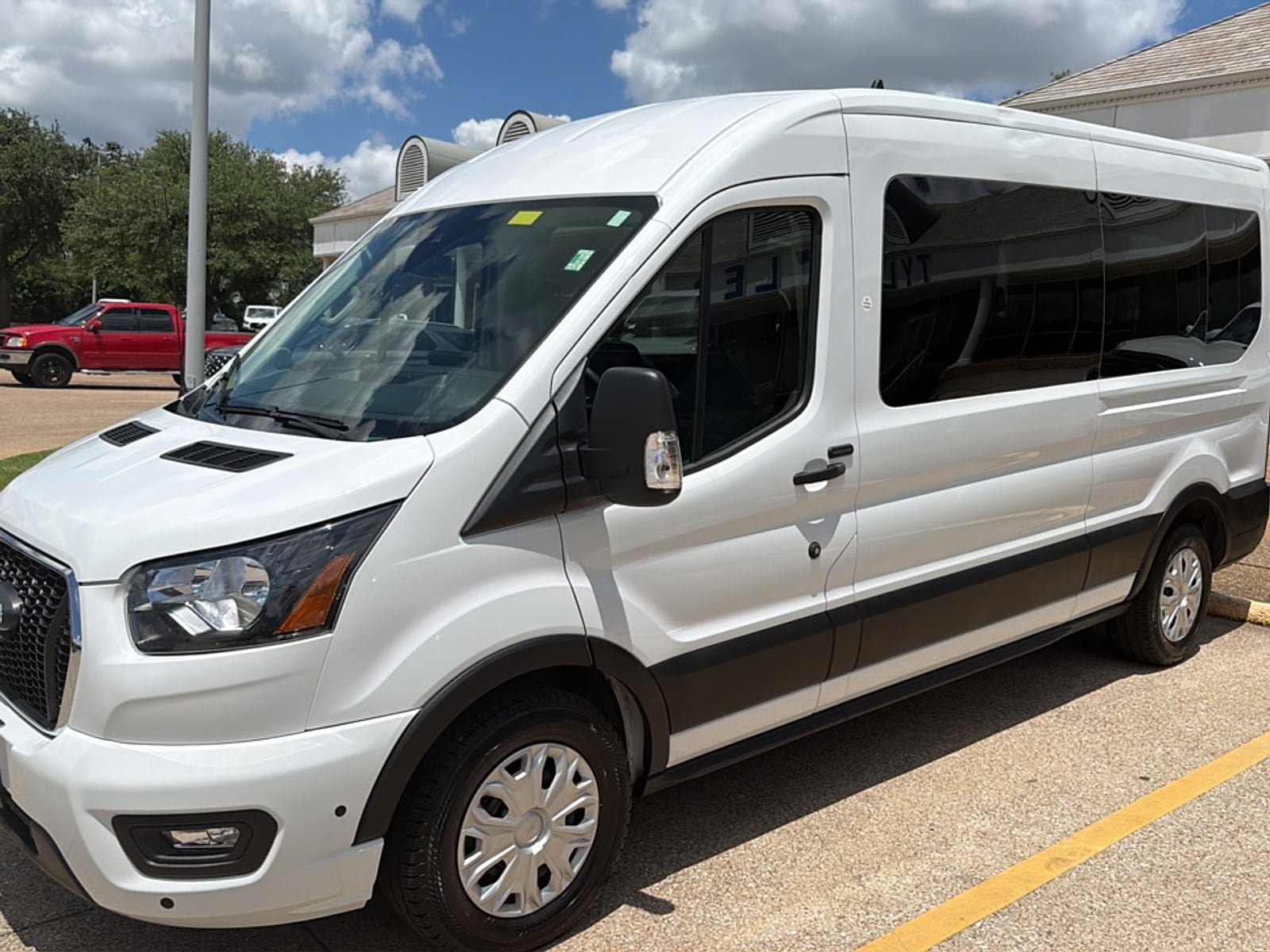 Used 2025 Ford Transit 350 XLT RWD image 16