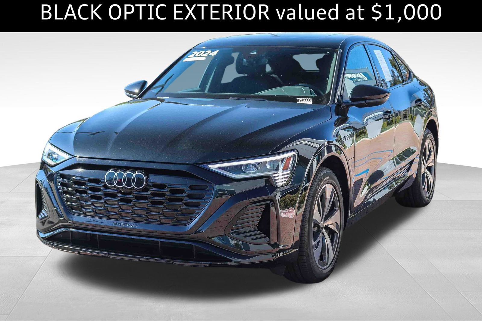 Certified 2024 Audi Q8 e-tron Premium AWD/4WD image 3