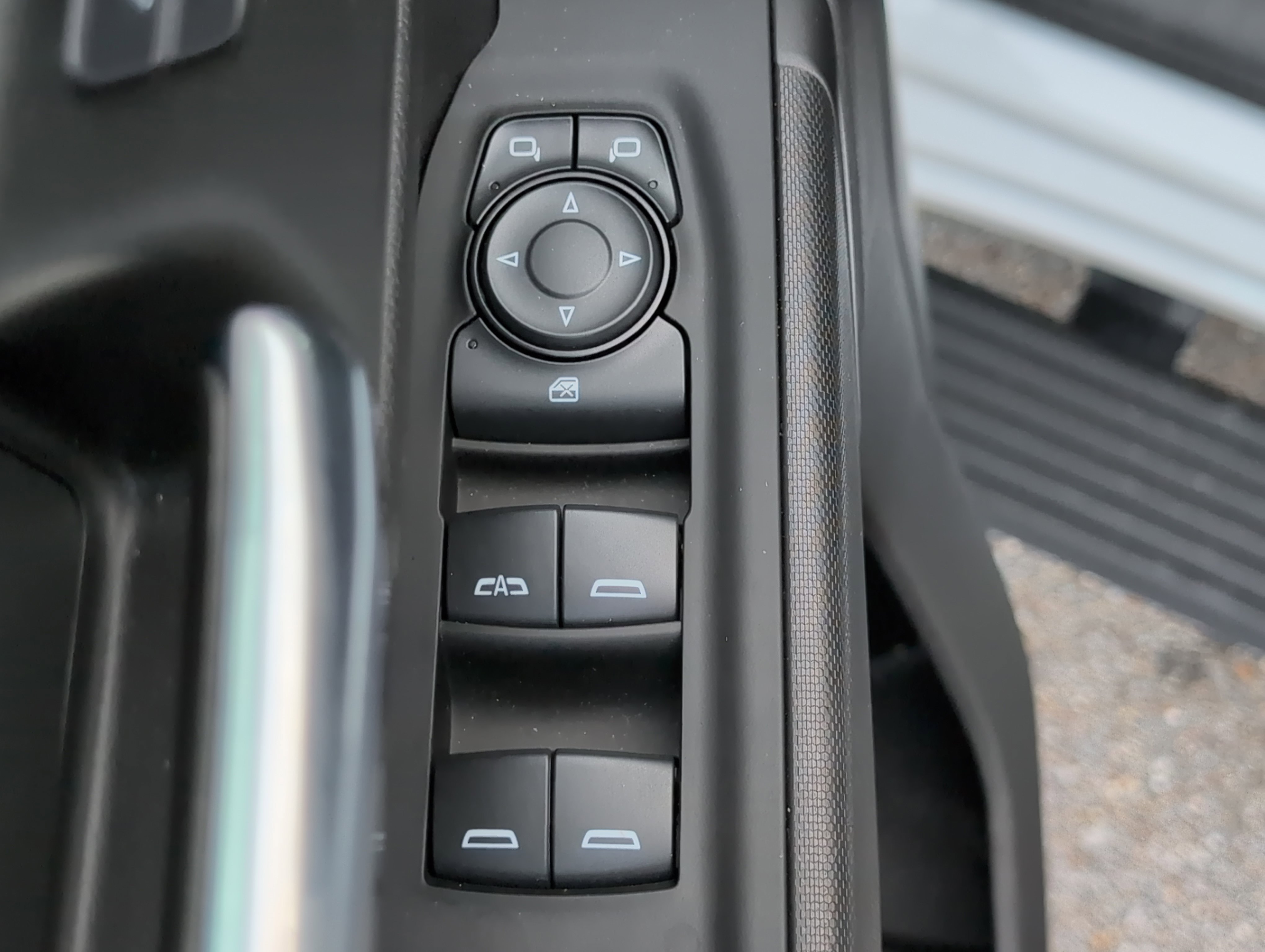 Used 2024 Chevrolet Silverado 1500 Custom image 13