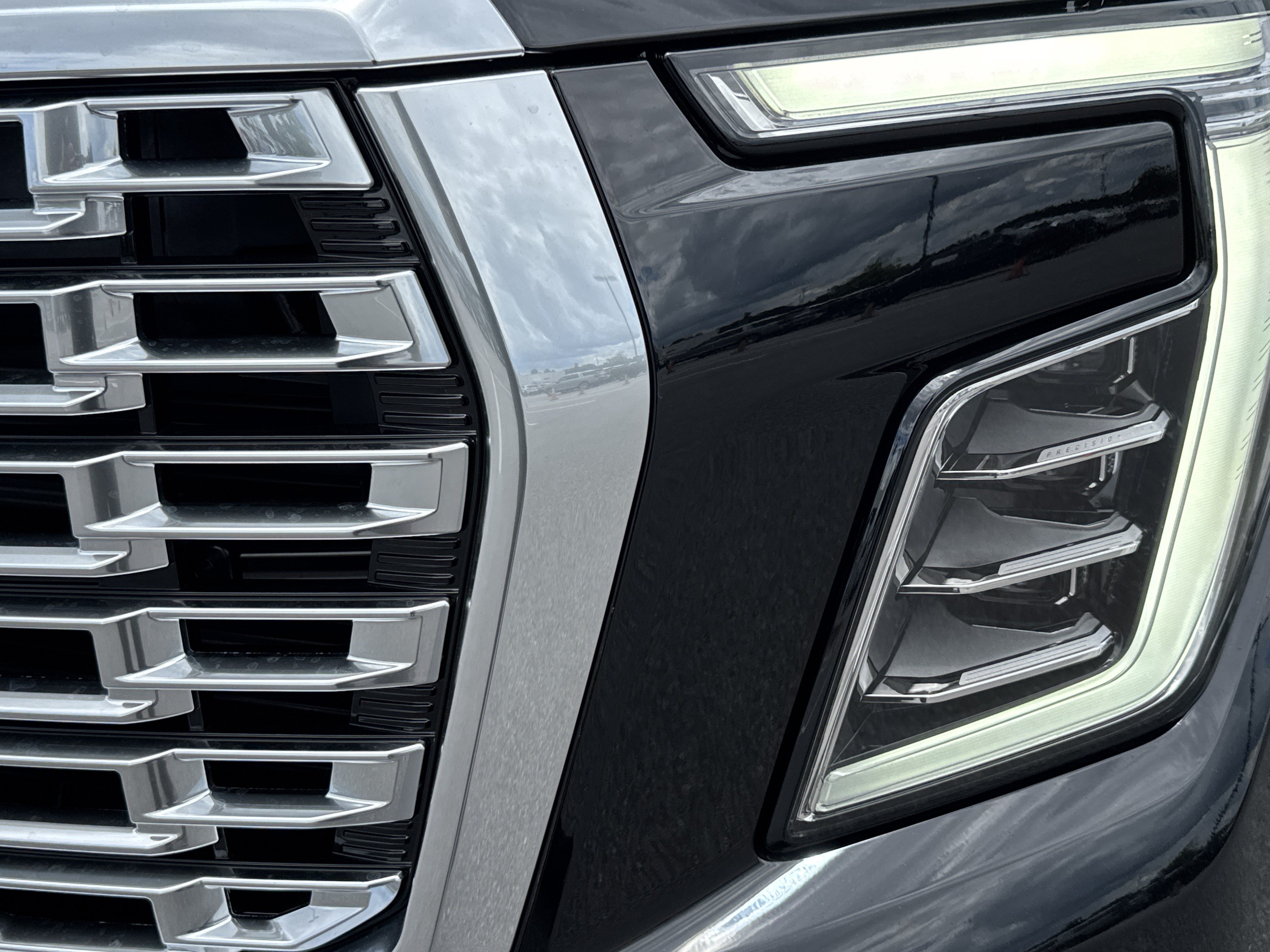 New 2026 GMC Yukon XL Denali w/ Denali Reserve Package AWD/4WD image 6