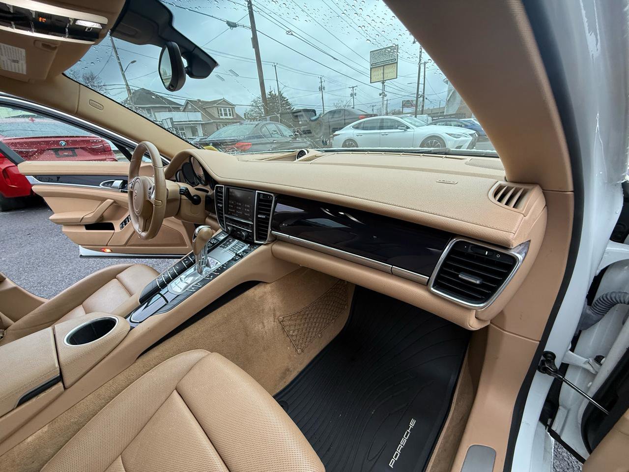 Used 2014 Porsche Panamera S image 28