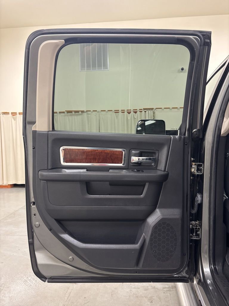 Used 2012 RAM 2500 Laramie w/ Chrome Accents Group image 21