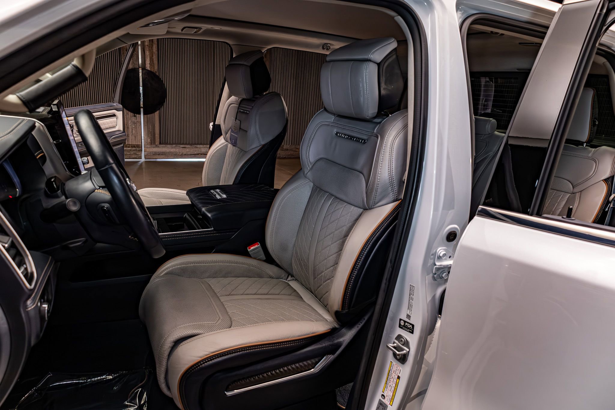 Used 2025 RAM 1500 Tungsten image 19