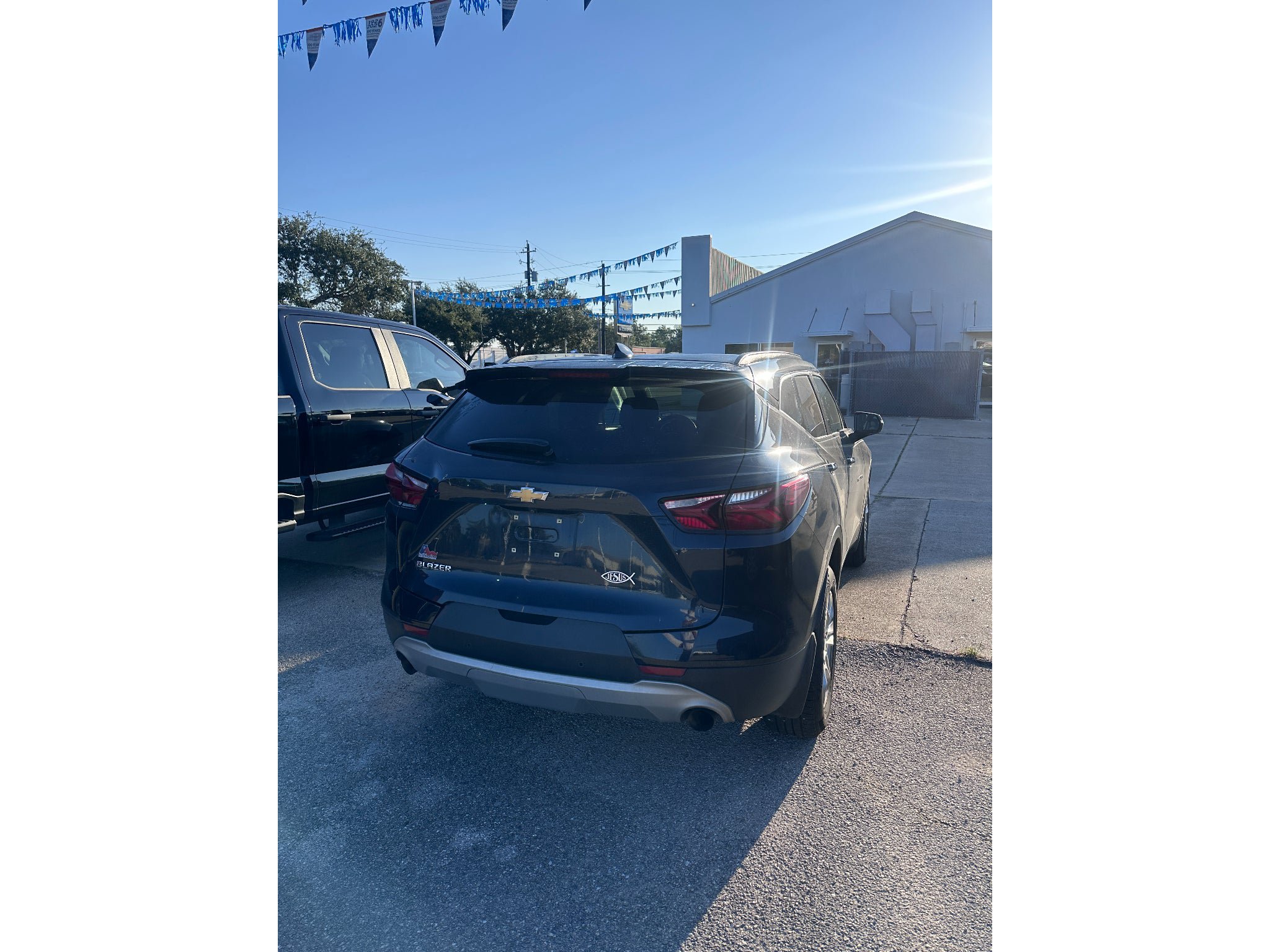 Used 2021 Chevrolet Blazer LT FWD image 2