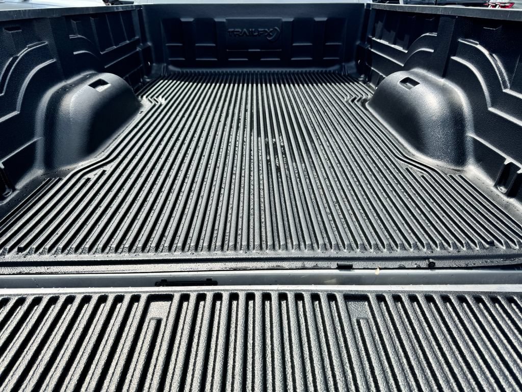 Used 2024 RAM 2500 Big Horn AWD/4WD image 9
