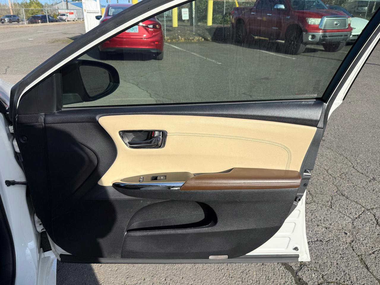 Used 2013 Toyota Avalon Limited image 20