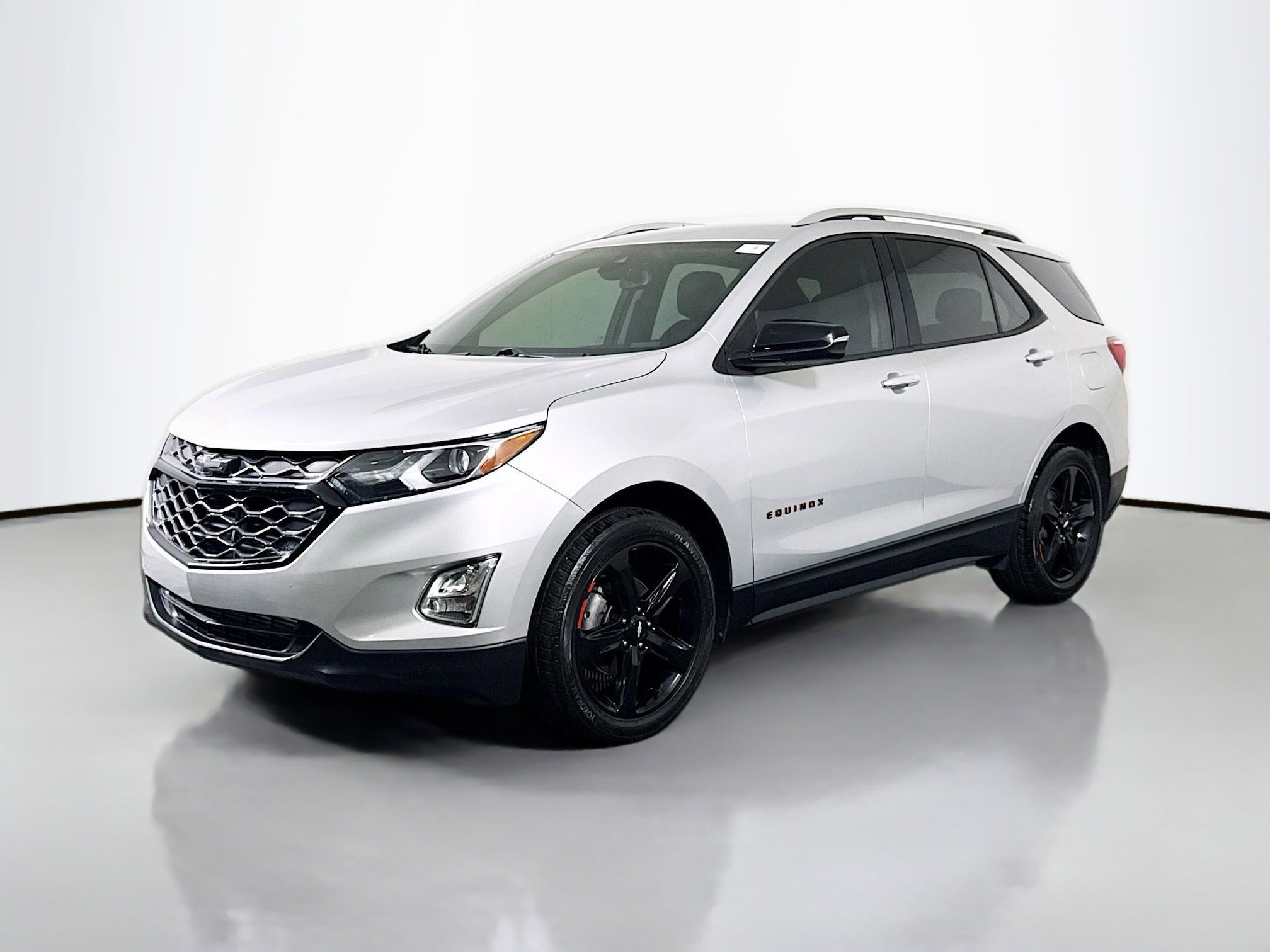 Used 2020 Chevrolet Equinox Premier w/ Premier Redline Edition image 4
