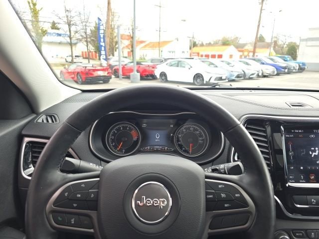 Used 2019 Jeep Cherokee Limited image 12
